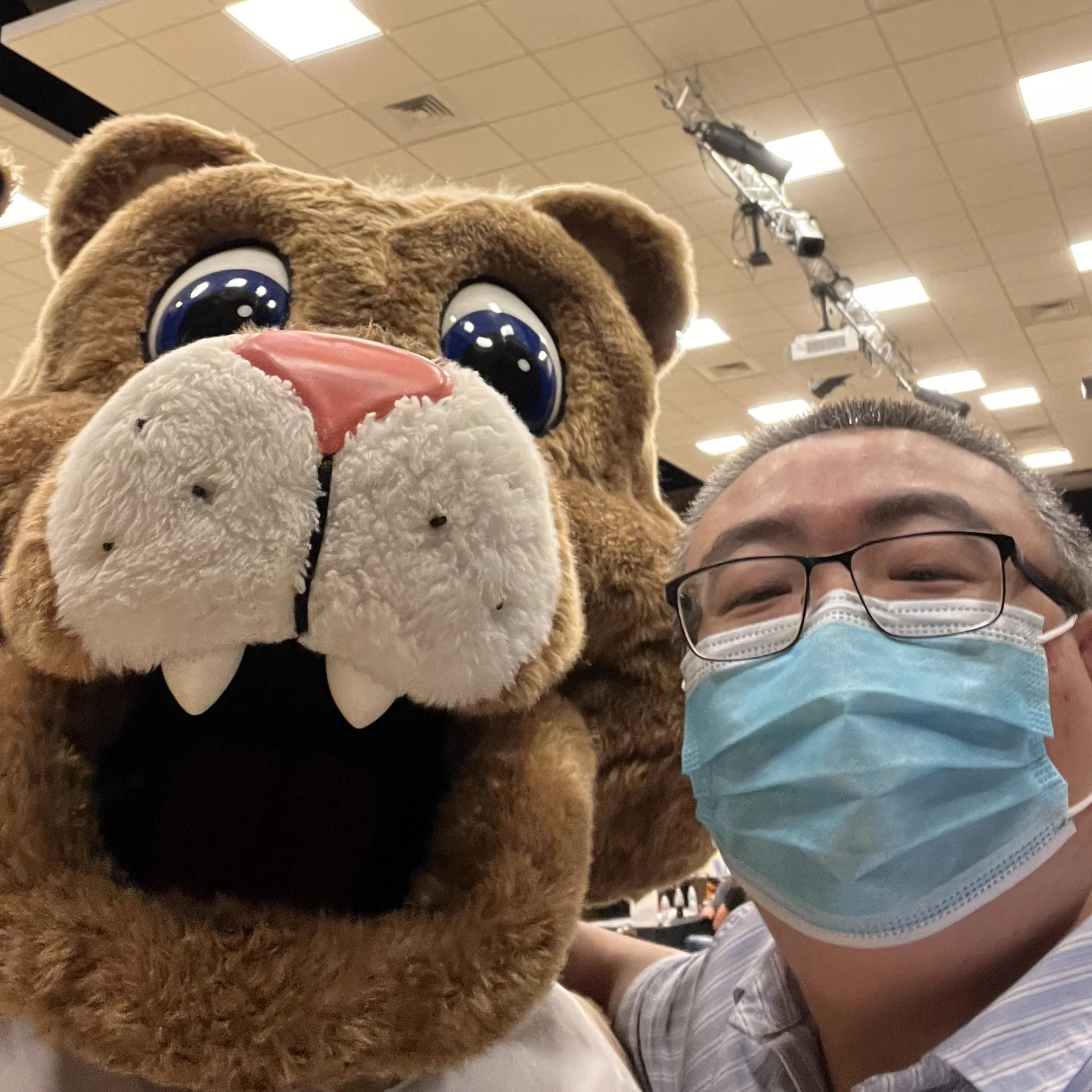 Clyde mascot with Dr. Zhang